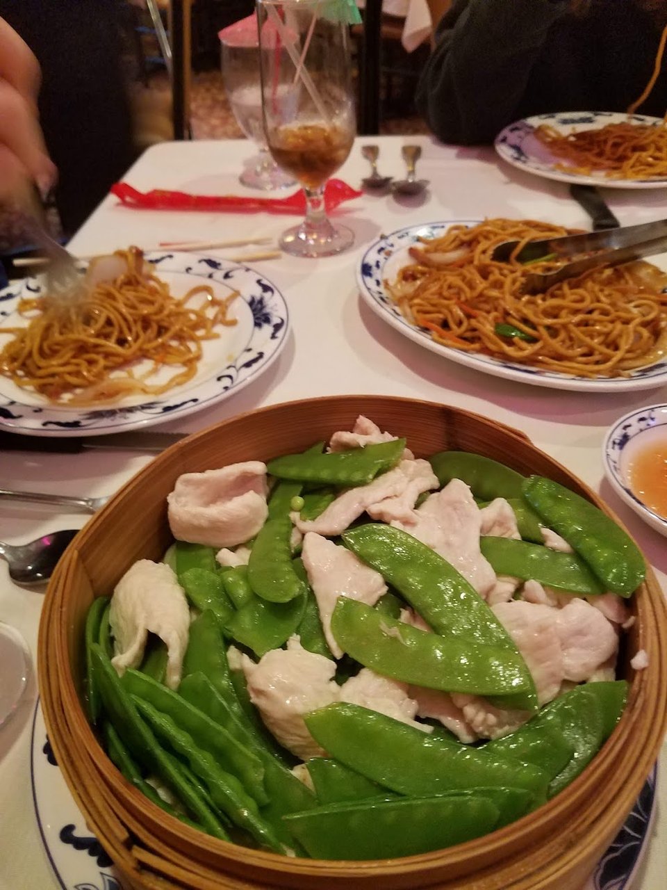 Steamed Chicken with Snow Peas